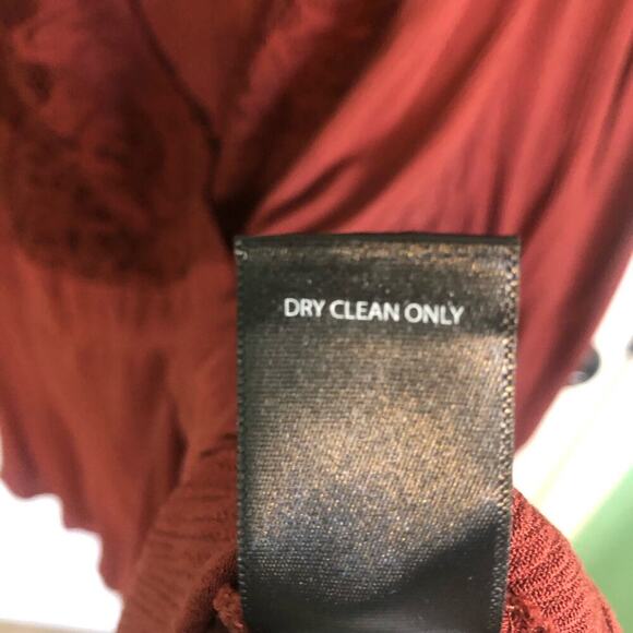 Torrid Dark Red Crinkle Gauze Lace Inset Surplice Wrap Top Torrid Size 3 (3x) - Picture 4 of 8